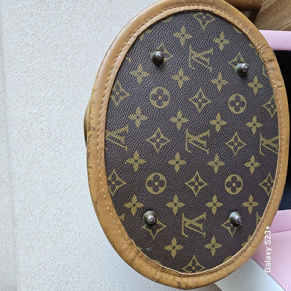 Louis Vuitton Monogram Tote Bag - Picture 8 of 16